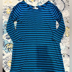 Maternity 3/4 sleeve cut shirt